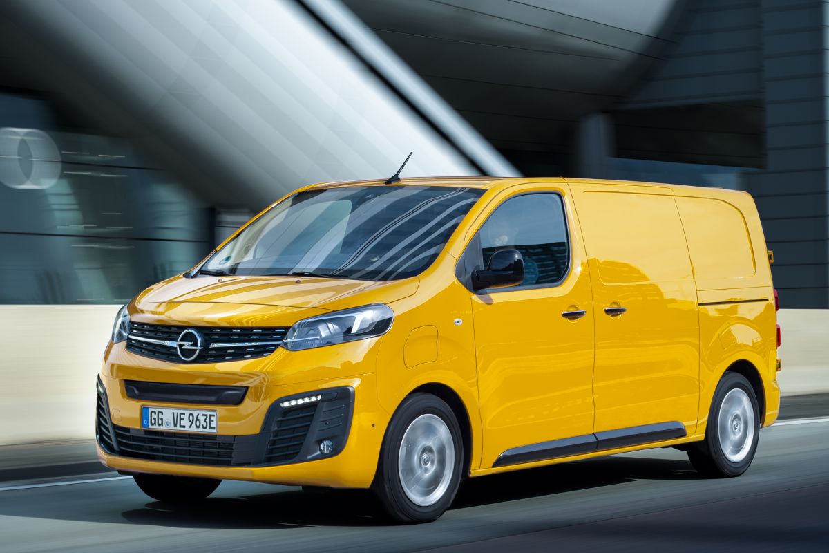 Opel Vivaro bestelbus afmetingen
